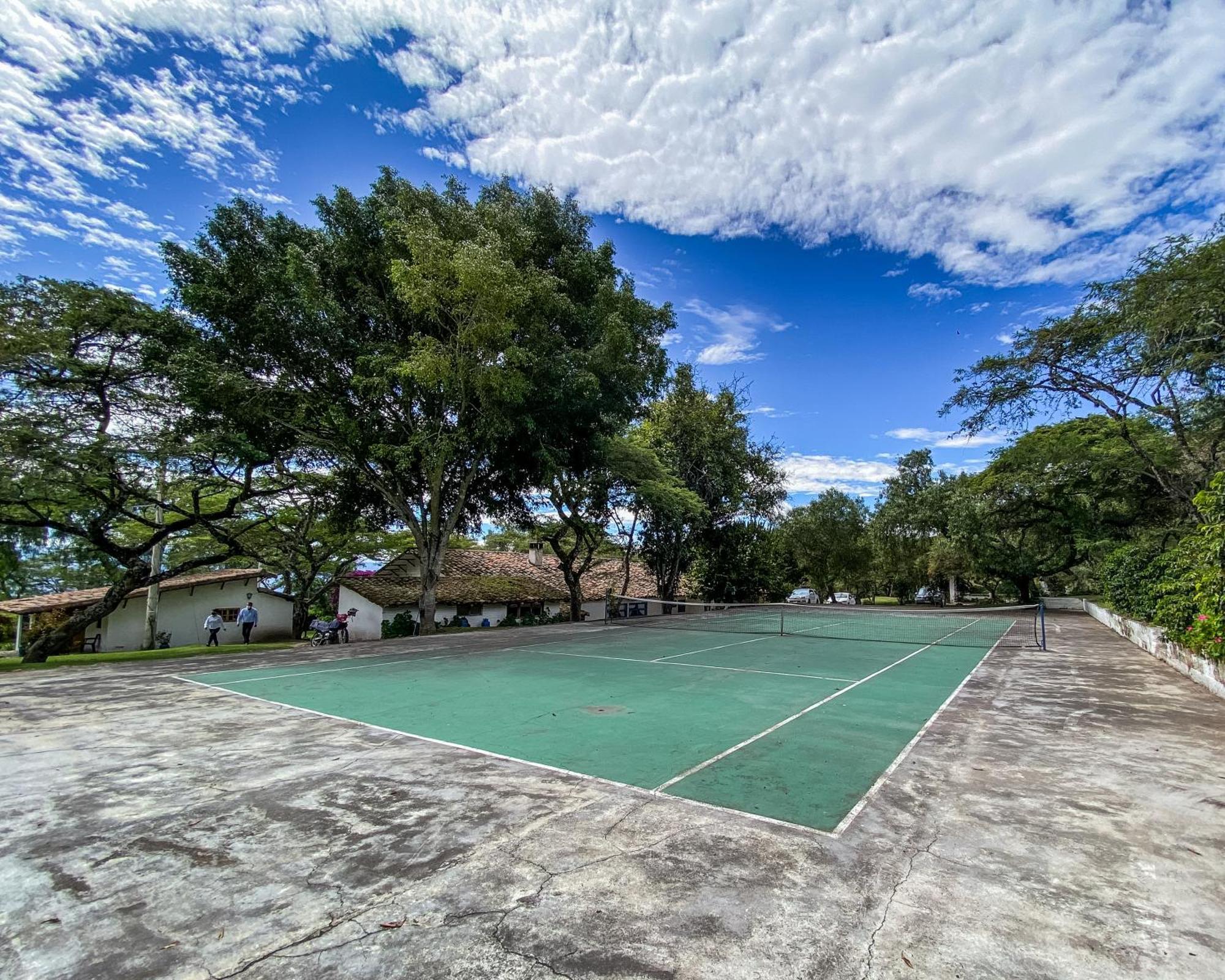 ホテル Hacienda San Francisco Tumbabiro エクステリア 写真